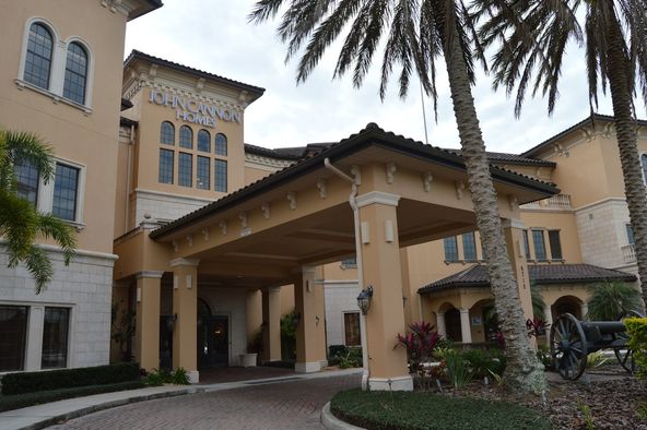 SIGNATURE OFFICE SPACE IN LAKEWOOD RANCH: 6710 Professional Pkwy W , Sarasota, FL 34240